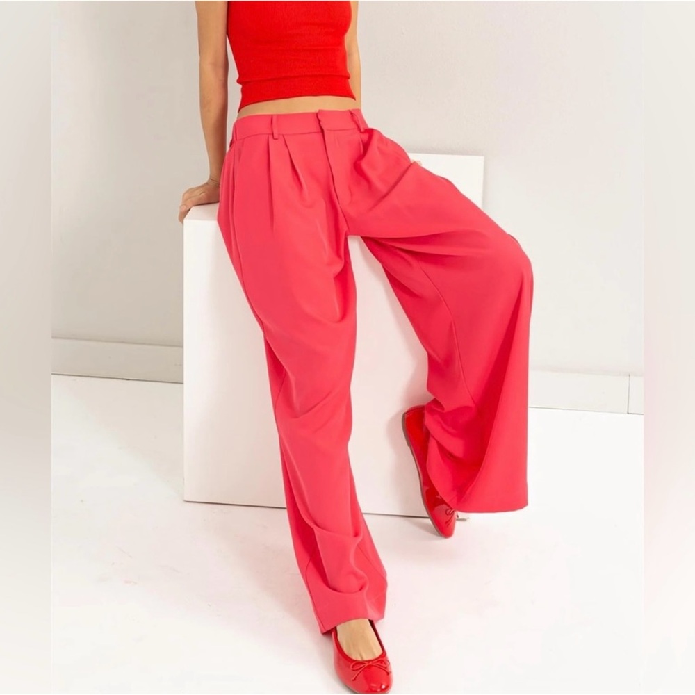 📏NWT Hot Pink- Pleated Trousers